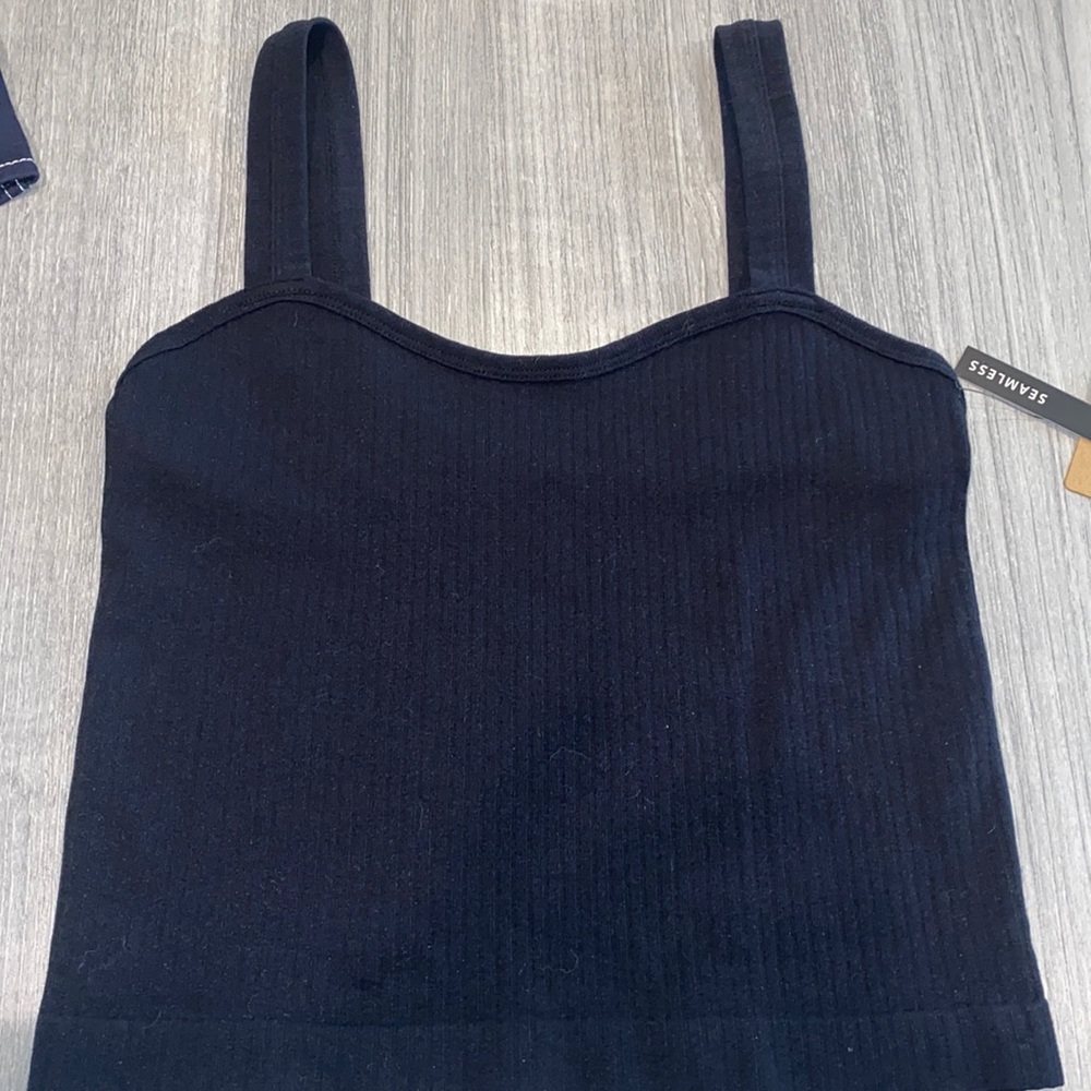 Bundle of two tops Size L/Xl
